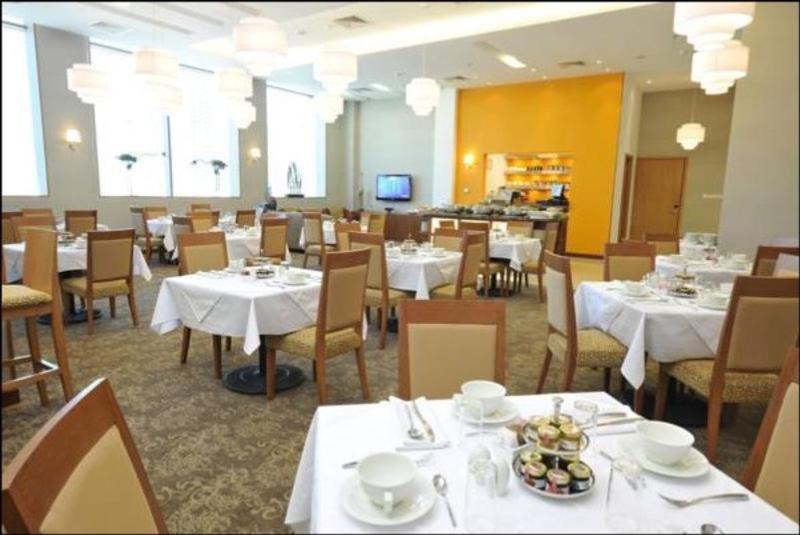 Fraser Suites Seef Bahrain Manama Exterior foto The dining room at the International House