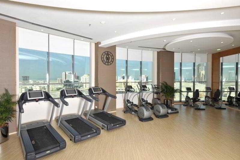 Fraser Suites Seef Bahrain Manama Exterior foto A gym in a hotel