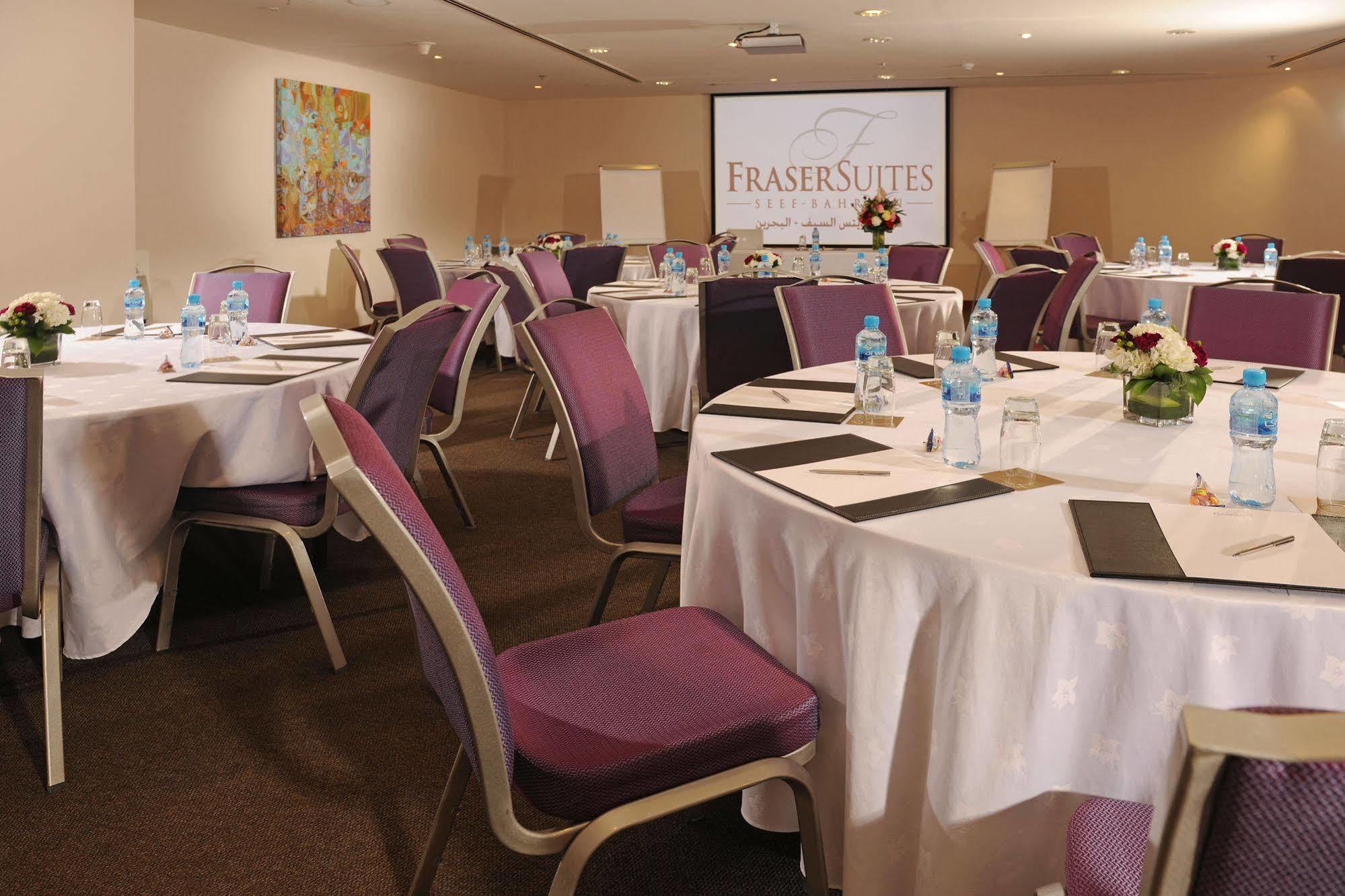 Fraser Suites Seef Bahrain Manama Exterior foto Meeting room at Fraser Suites