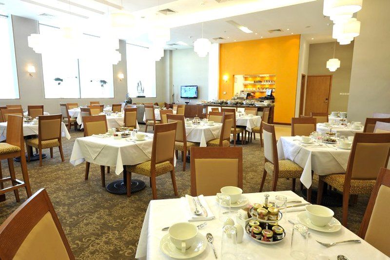 Fraser Suites Seef Bahrain Manama Exterior foto The dining room at the Royal Hospital for Women